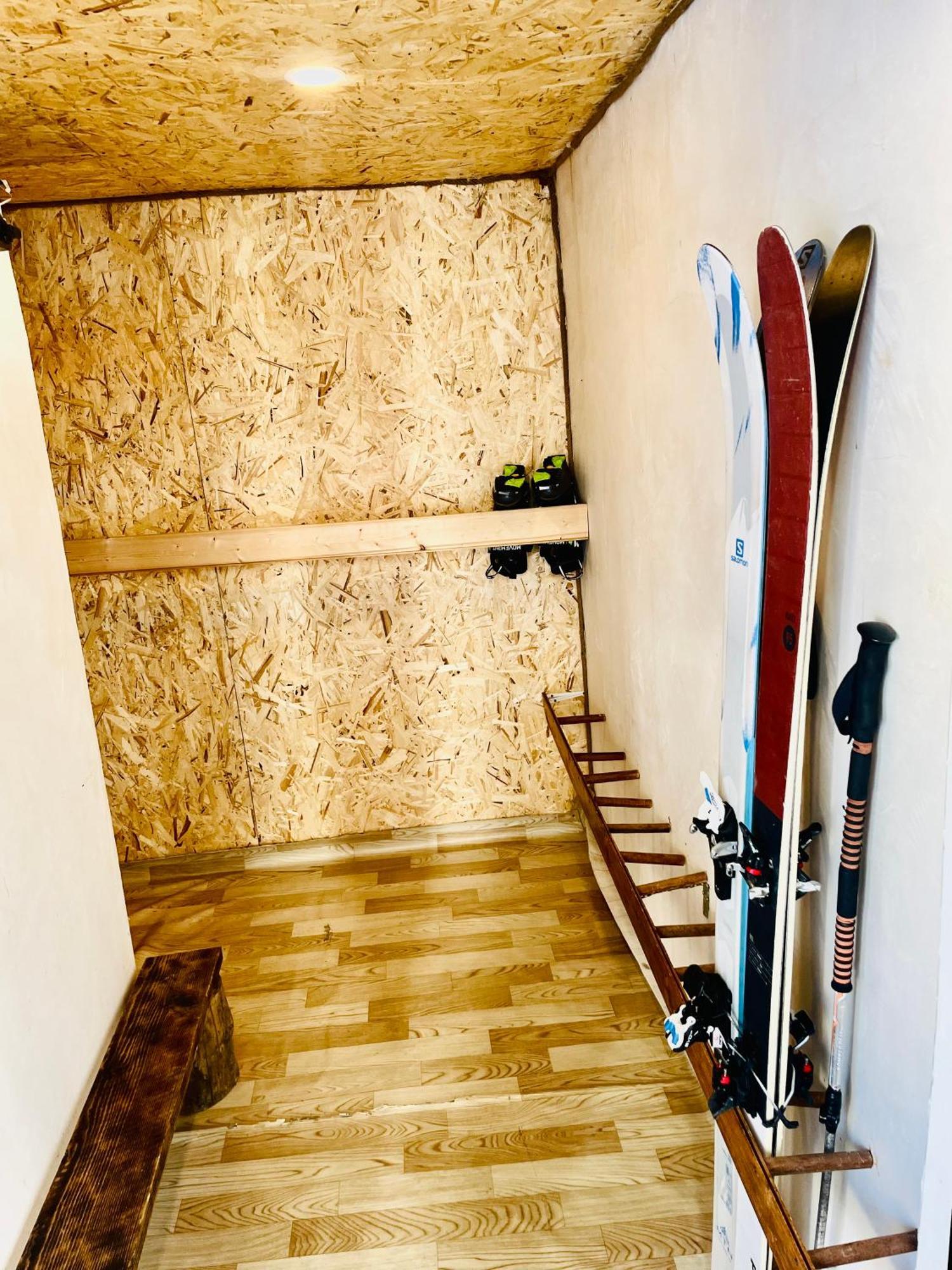 Guesthouse Shampriani Mestia Buitenkant foto